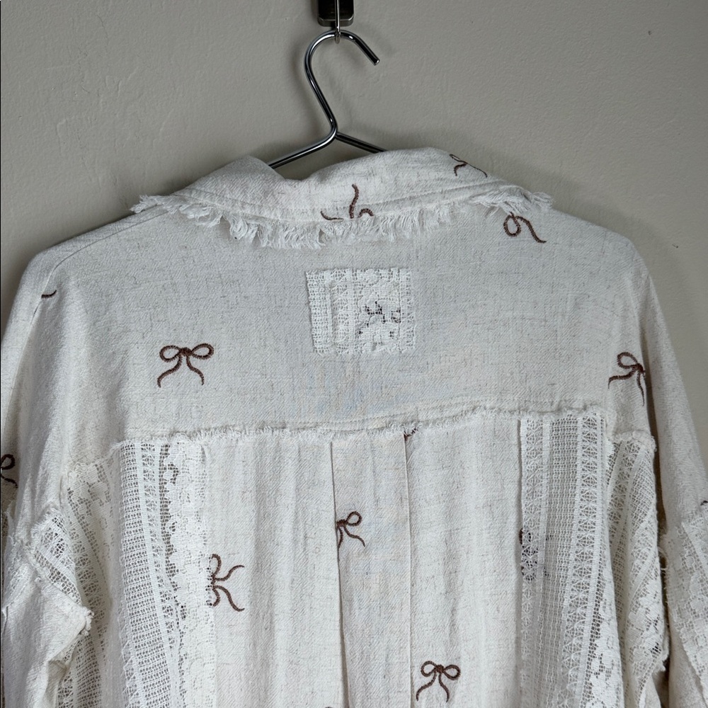 Umgee White Button-Down Shirt with Bow Embroidery - Picture 7 of 12